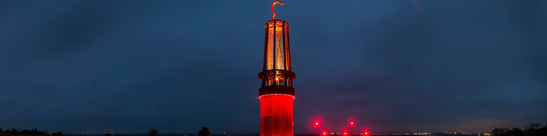 geleucht mining statue moers germany at night high definition panorama