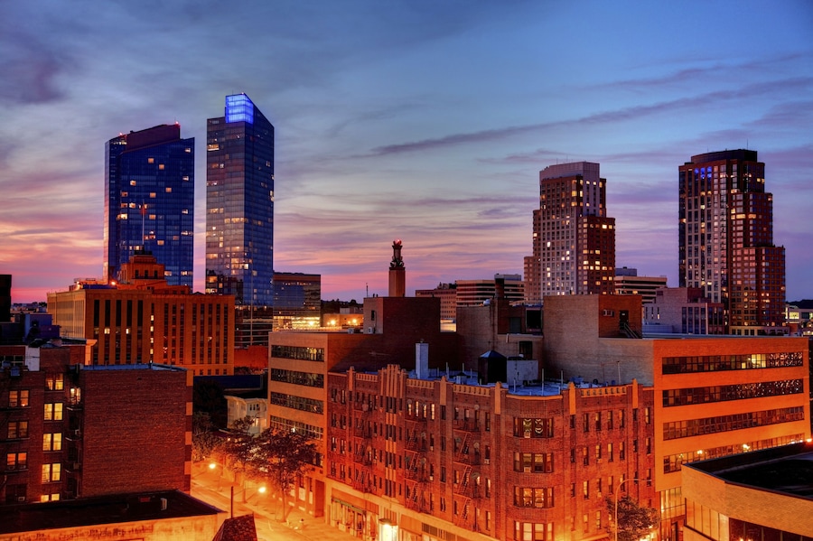 White Plains is a U.S. city in the state of New York. It is the commercial hub and the seat of Westchester County, an affluent suburban county that is home to almost one million people, just north of