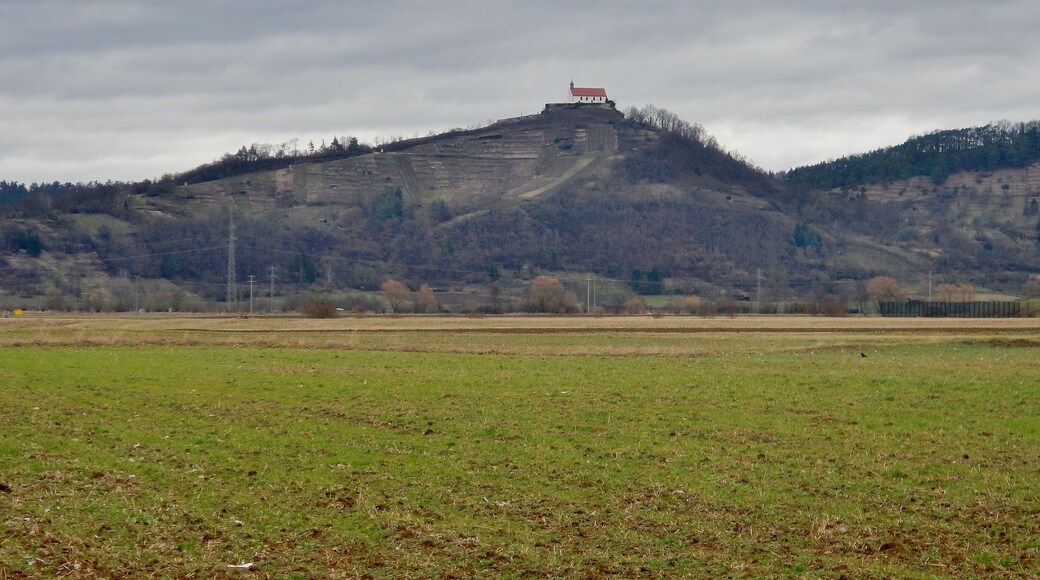 Beim 366 km langen Neckartalradweg: Wurmlinger Kapelle