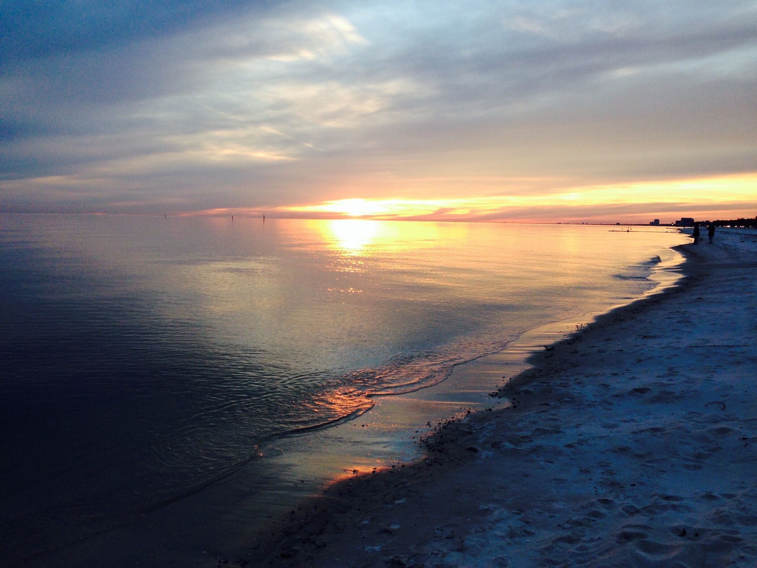 #goldenhour

Gorgeous sunset in Mississippi. Had a desire to drive from the east coast of Florida to Texas. Awesome road trip!