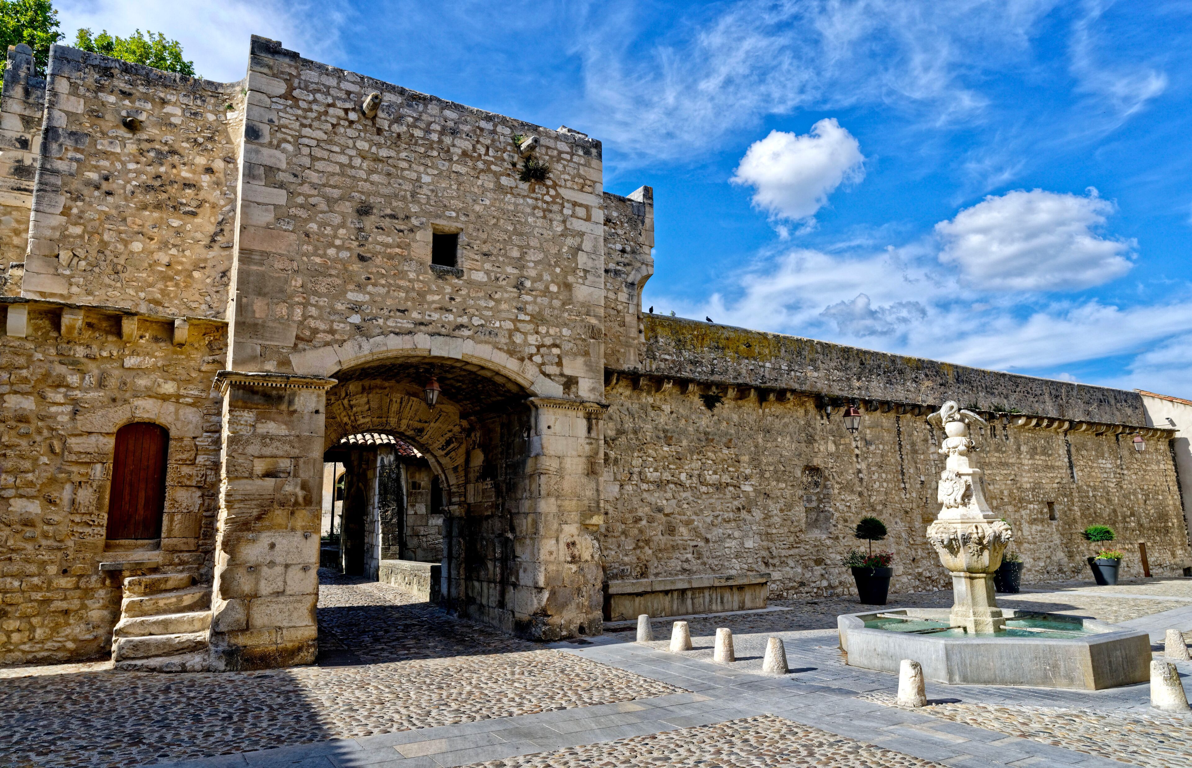 Pernes-les-Fontaines