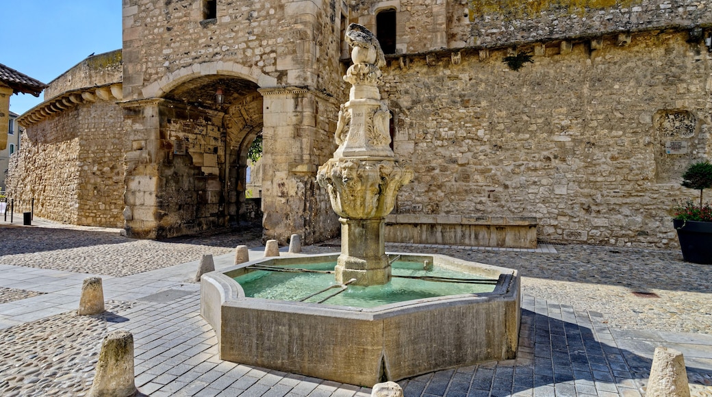 Pernes-les-Fontaines