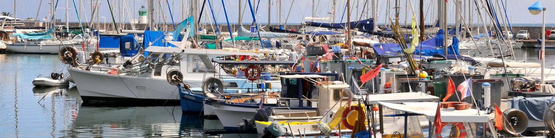 Port de Golfe Juan près de Vallauris en France