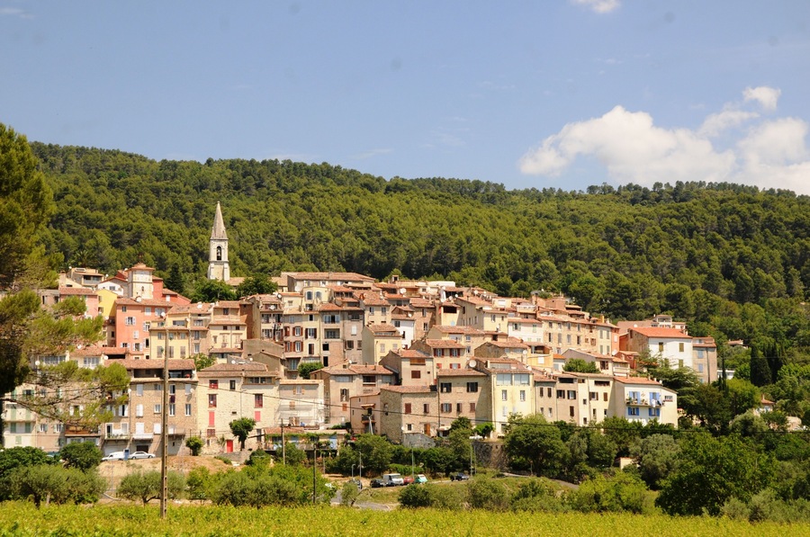 Villages de Montauroux, Cayan et Callas dans le Var (Midi de la France)