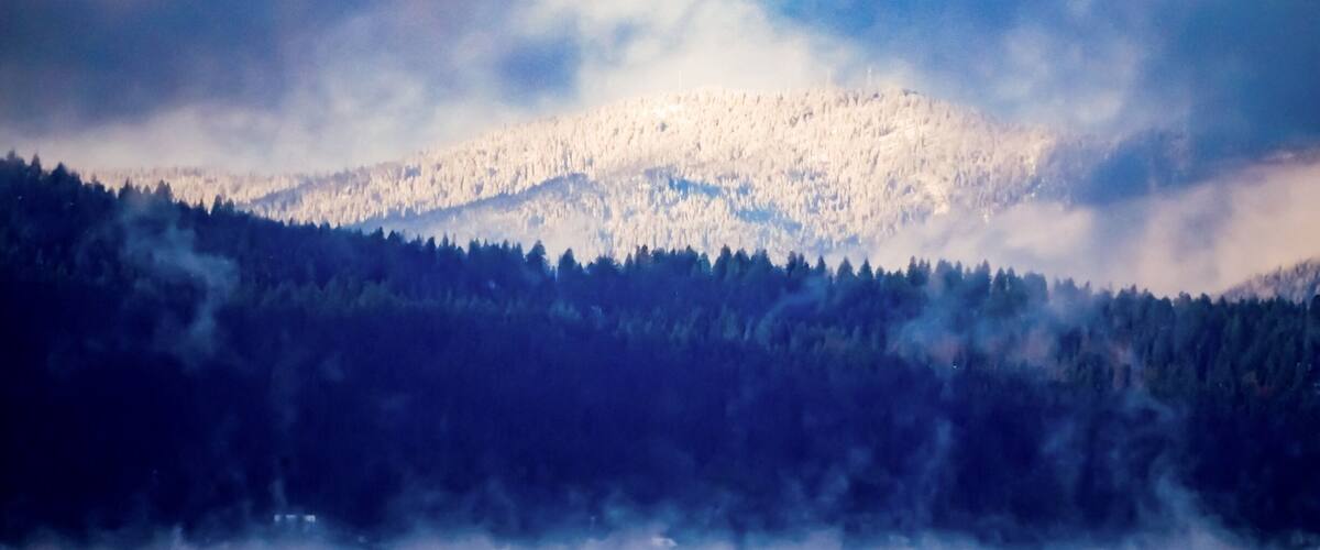 Cold north Idaho morning looking over the lake.
