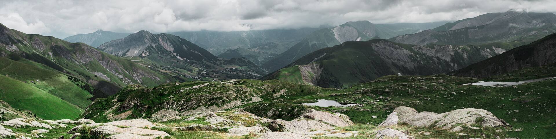 Paysage de Savoie au Col de la Croix de fer à Saint-Sorlin-d'Arves, Alpes France