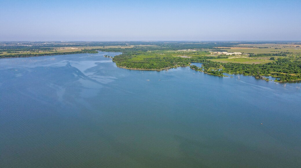 Beautiful aerial view of nature on the shore of Lake Waco in Texas