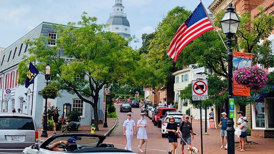Annapolis, Maryland’s capital city is so charming and historic and beautiful. The USA navy academy is located here too.