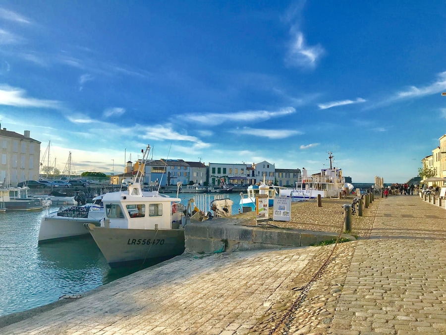 Lovely St Martin de Re on the island Ile de Re in France 🇫🇷 We spent three days exploring this magical little island. France’s hidden gem 💎
#Trovember #France #IledeRe