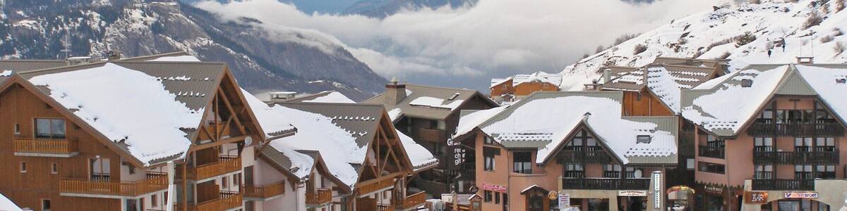January 2006
The town of Valmeinier in France, a great place to learn to ski with plenty of green and blue slopes at hand.