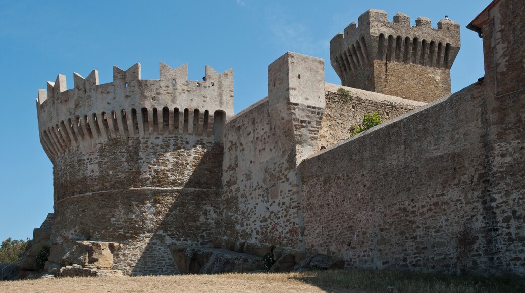 Populonia, the castle