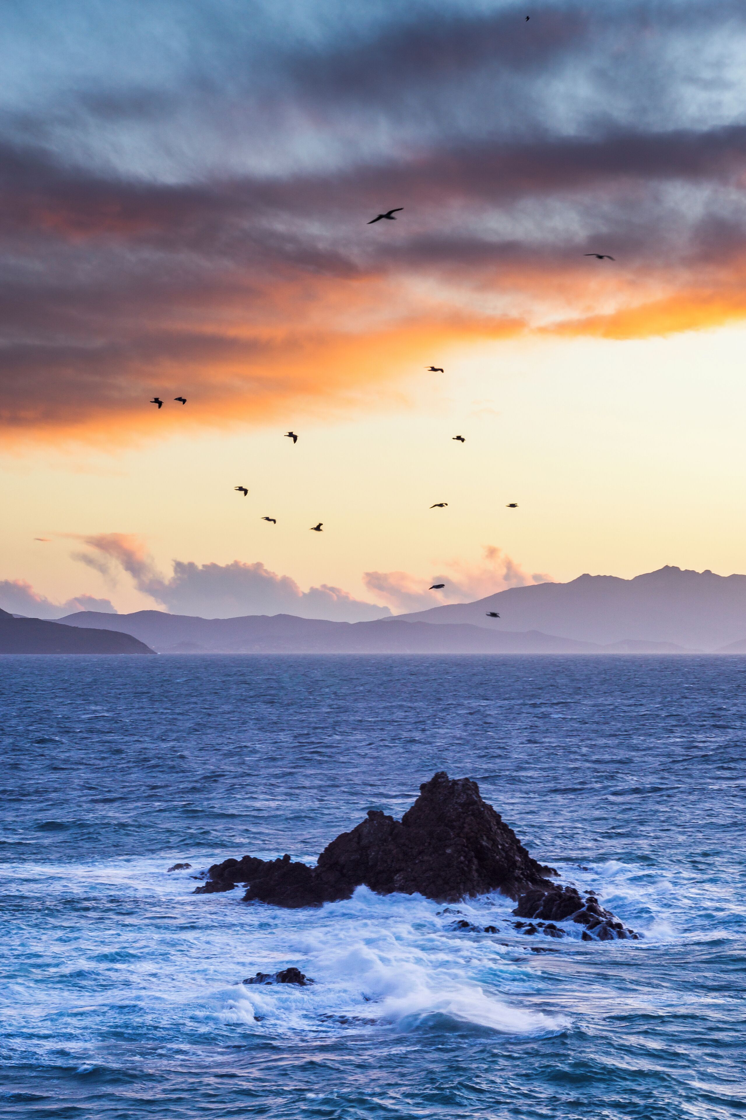 Buildings and cannons are not the only things you can find in this "peak". You are just next the amazing Calamoresca. 