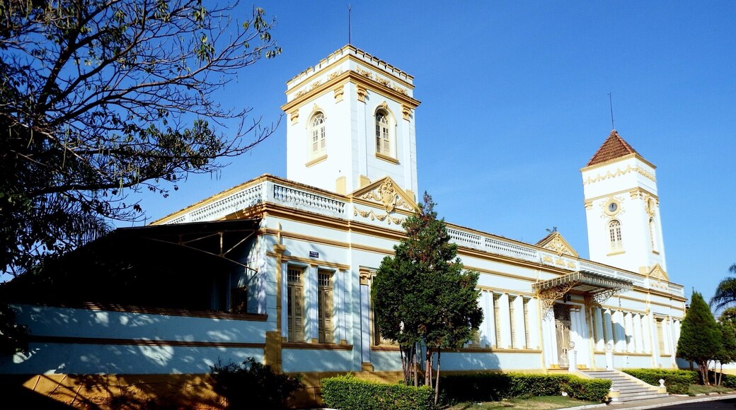 Antiga estação ferroviária da cidade, um de seus pontos turísticos.
Old town railway station, one of its tourist spots.#InStone