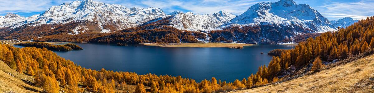 Stunning view of Sils lake in golden autumn