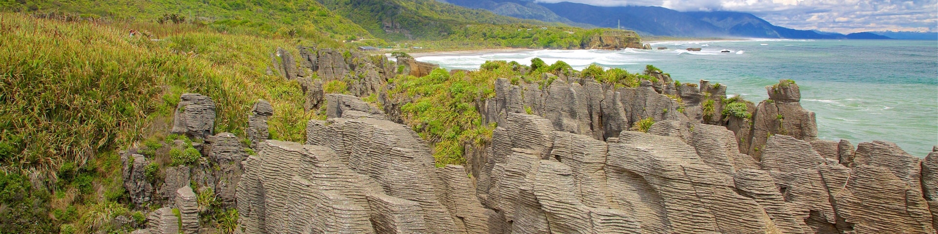 Punakaiki ofreciendo litoral accidentado