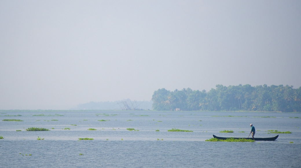 Kumarakom showing a lake or waterhole