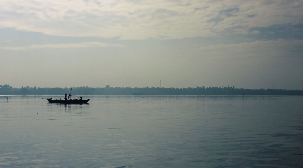 Coupla days on a house boat is a wonderful way to while away a weekend!