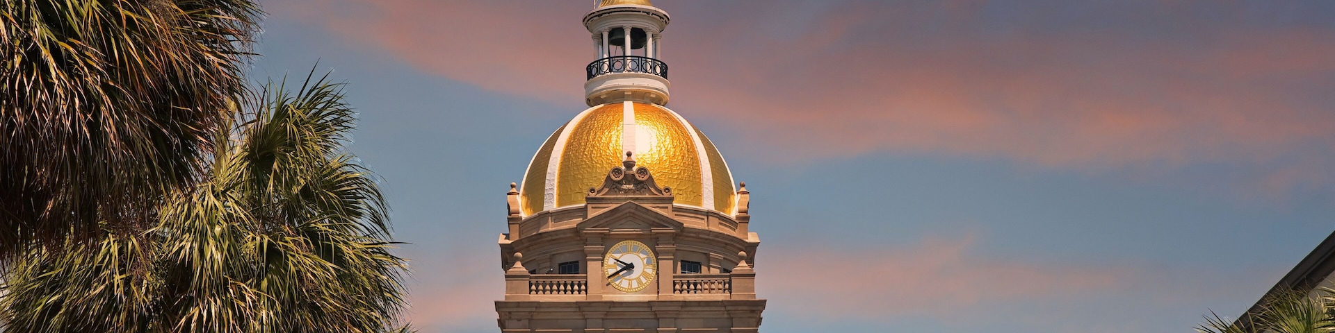 The famous gold domed city hall in Savannah, Georgia