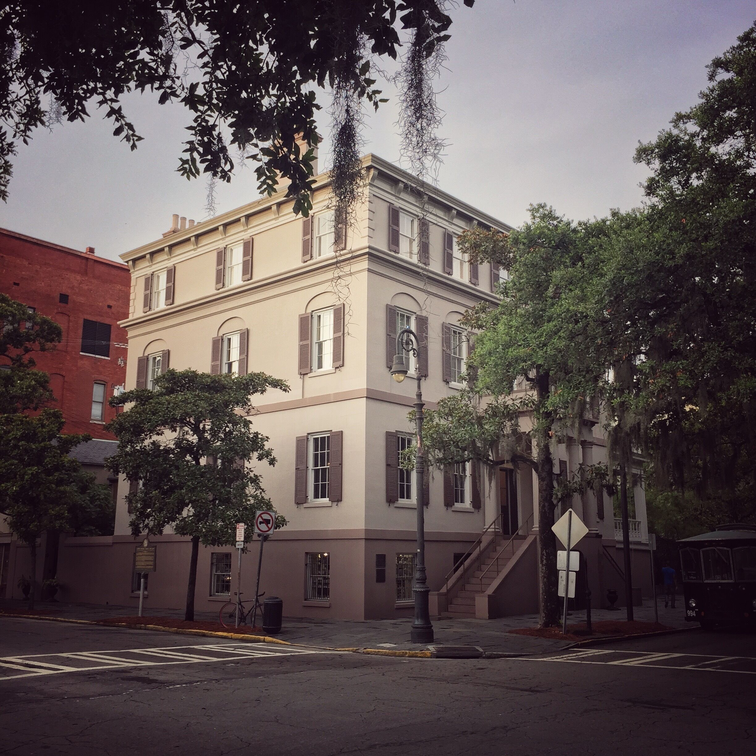 Juliette Gordon Low, Founder of the Girl Scouts of the United States of America, was born, October 31, 1860. It was her girlhood home until her marriage there in 1886 to William Low, an Englishman, then residing in savannah.
As a friend of Lord Baden-Powell, founder of the scout Movement, Juliette Low became active in Girl Guide work in England and Scotland in 1911. It was at his suggestion that she Girl Scouting in America.
On March 12, 1912, at the Louisa Porter Home in this city, Mrs. Low founded the first Girl Guide troop on the United States. Her niece, Daisy Gordon, of savannah, was the first member enrolled. Through Mrs. Low´s energetic and determined leadership the movement spread rapidly under the name "Girl Scouts."
Mrs. Low died in Savannah, January 17 1927. In 1953 her birthplace was acquired by the Girl Scouts of the United States of America, and funds for its restoration were raised by the 2,500,000 members. The property is now maintained by the Girl Scouts as a memorial to their Founder and as a center of activities for all Girl Scouts.
