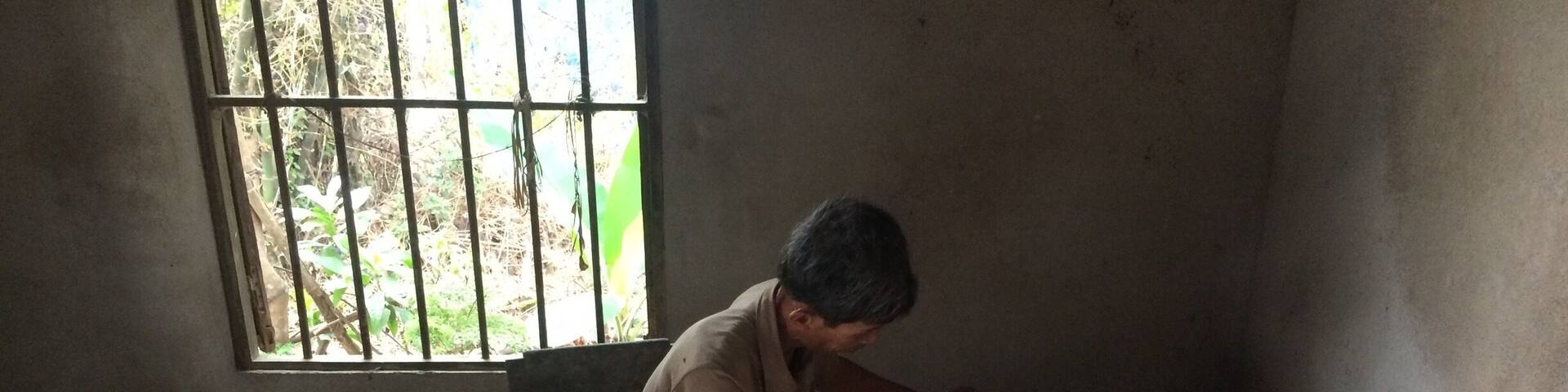 Cam Kim Island was a very interesting outing. We were invited off the street into a ladies home to show us how to make rice noodles. We each had a go at it. Good fun