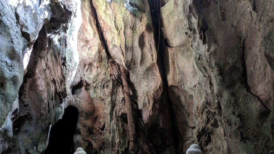 So many caverns with neat statues! #lifeatexpedia