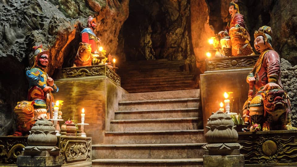 The guardians in the Marble Mountains in Vietnam.
#instone #vietnam #asia