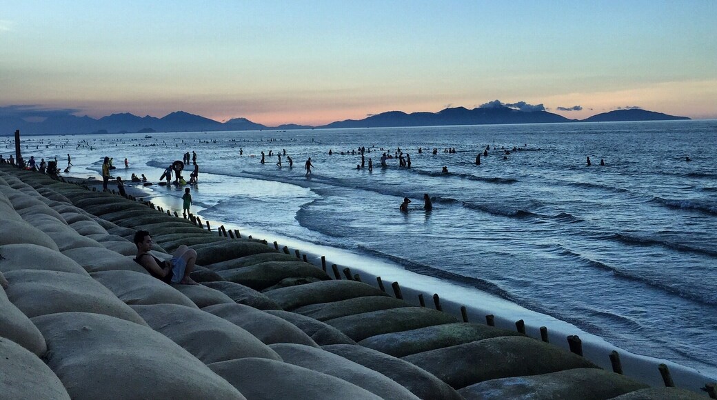Coach the sunset with the locals , after cruise back by bike and stop off for a cheap massage! #waterlust #vietnam
