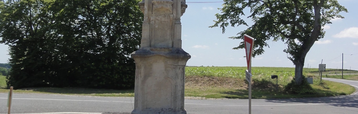 Petit-Niort (Mirambeau, Charente-Maritime) Croix des Graves, face nord