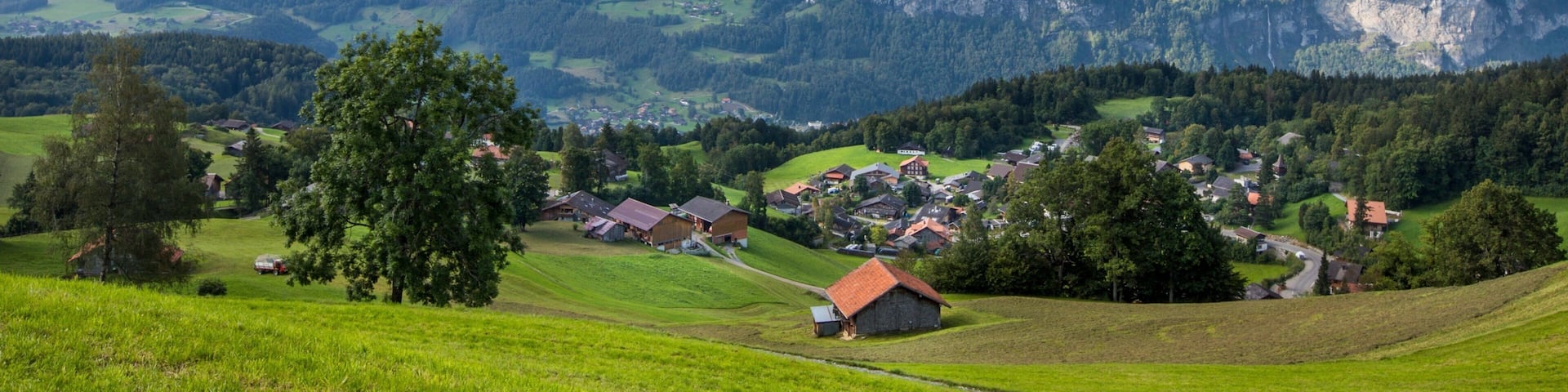 Hasliberg which includes tranquil scenes and mountains