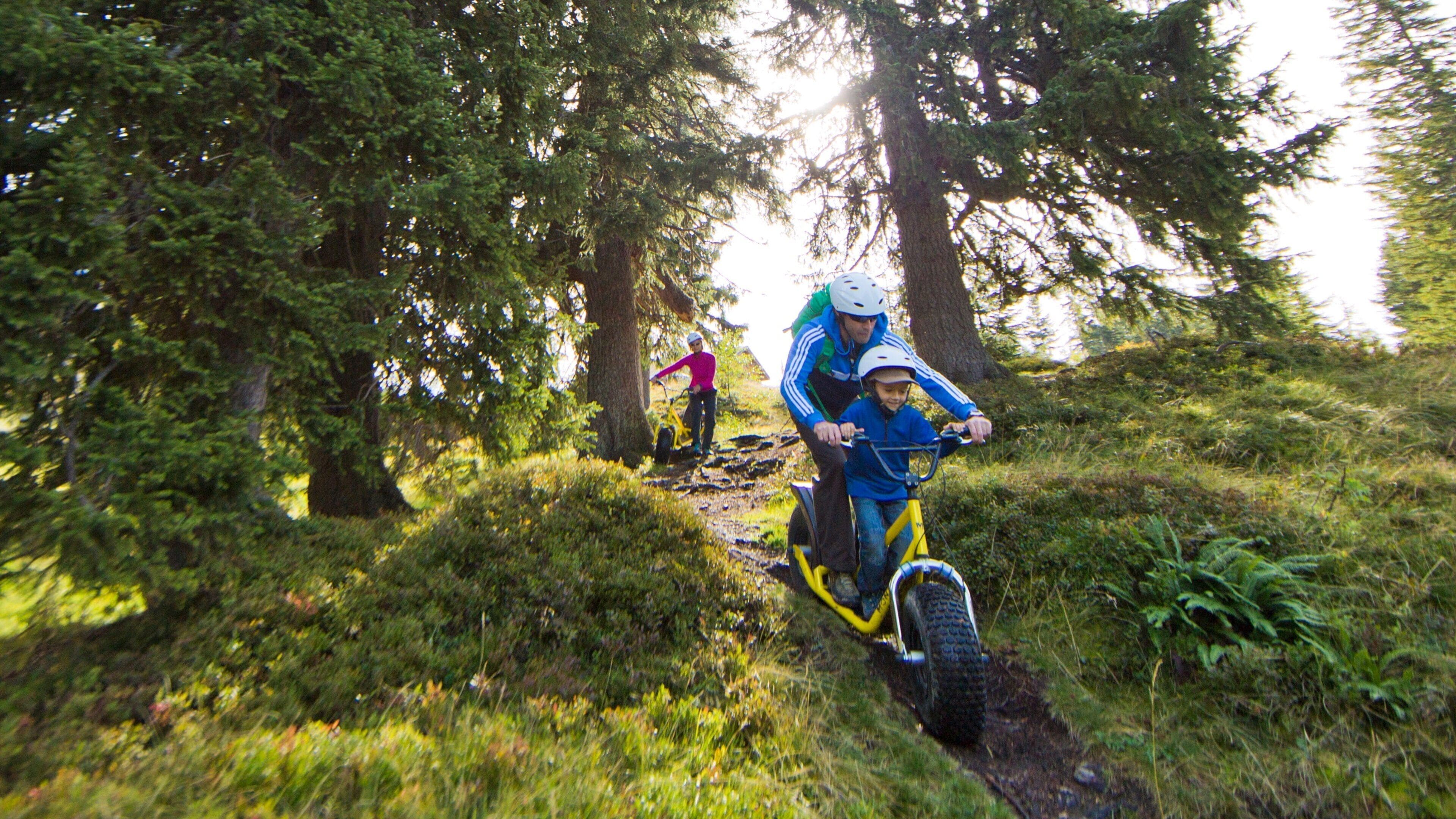 Hasliberg showing tranquil scenes as well as a family