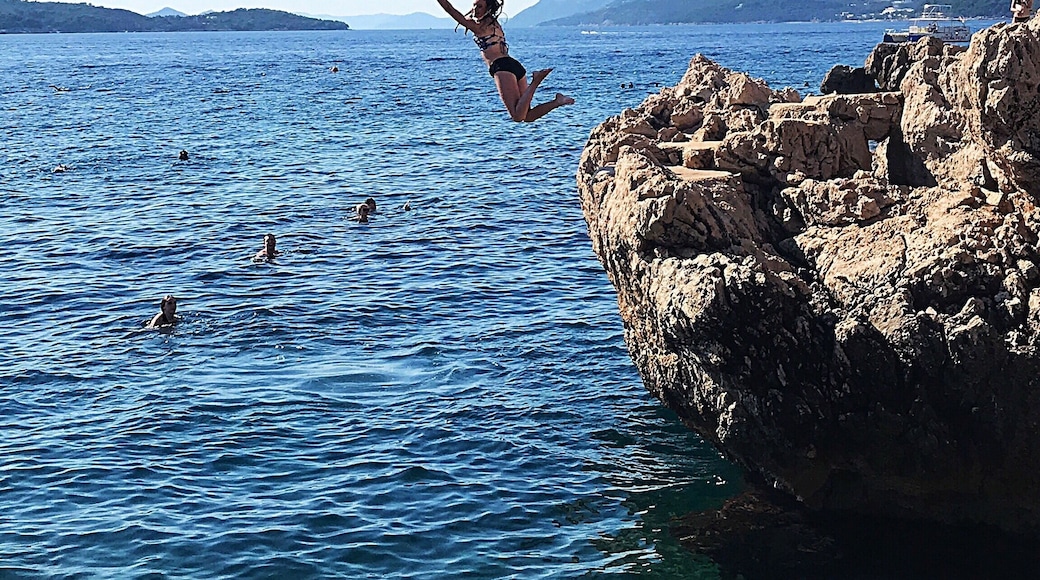 Cliff jumping in Dubrovnik!
#adventure #adventurephotocontest