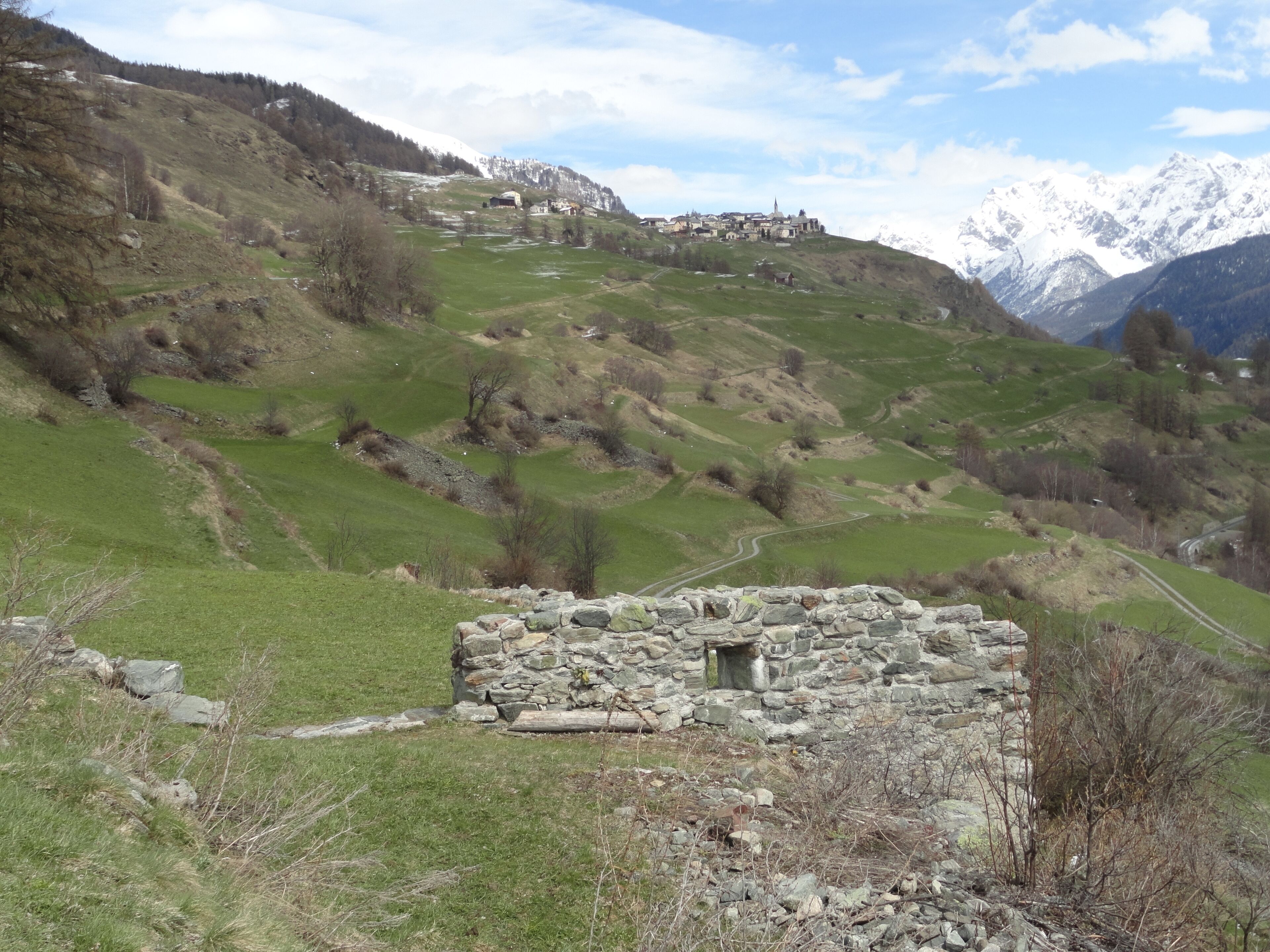 de:Gonda (Lavin) Mauerrest eines Gebäudes
