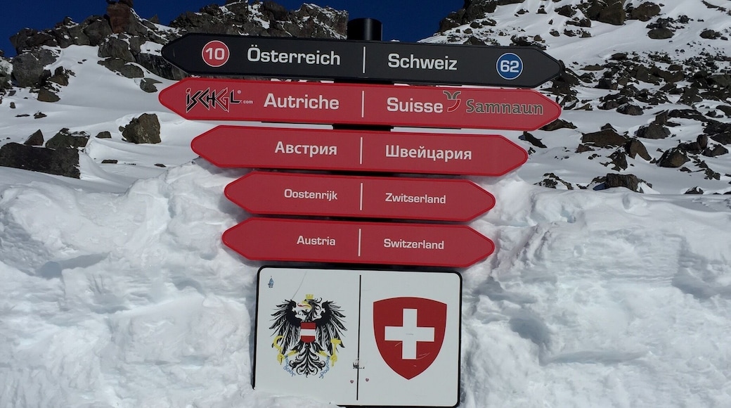The border between Switzerland and Austria. Cool place at Ischgl ski area ๐โ๏ธโท