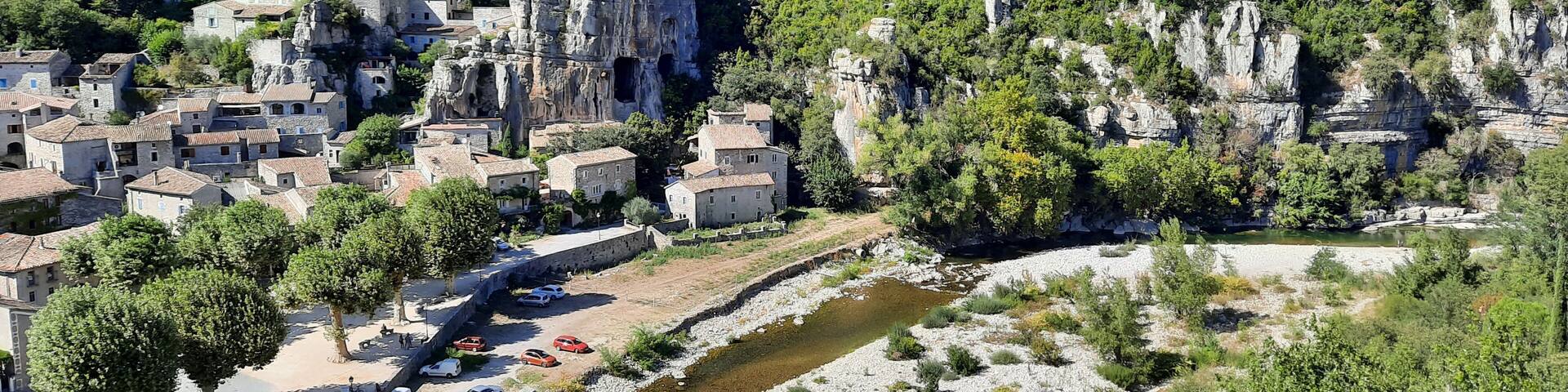 Le village de Labeaume en Ardèche en France