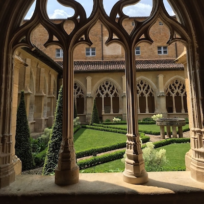 A hidden gem deep in the Dordogne, this UNESCO site in Cadouin is the perfect place to take a step back, reflect and find peace for an hour.