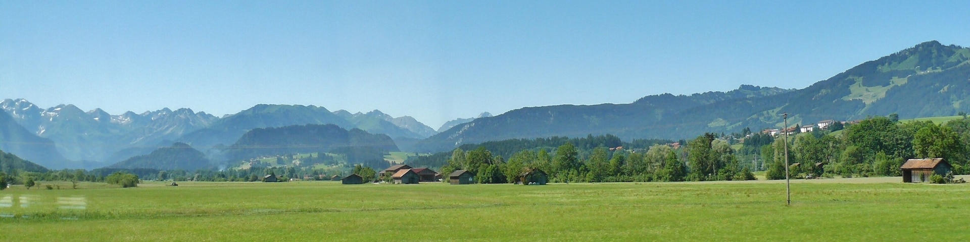 Blick nach Süden aus der Allgäubahn von Ulm nach Oberstdorf