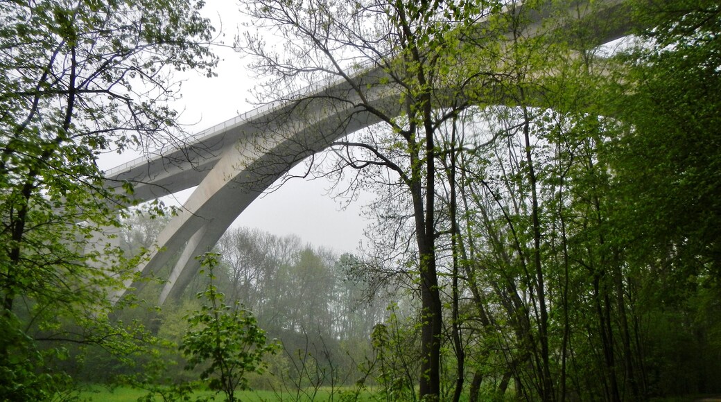 Brücke B10 über das Glemstal bei Schwieberdingen