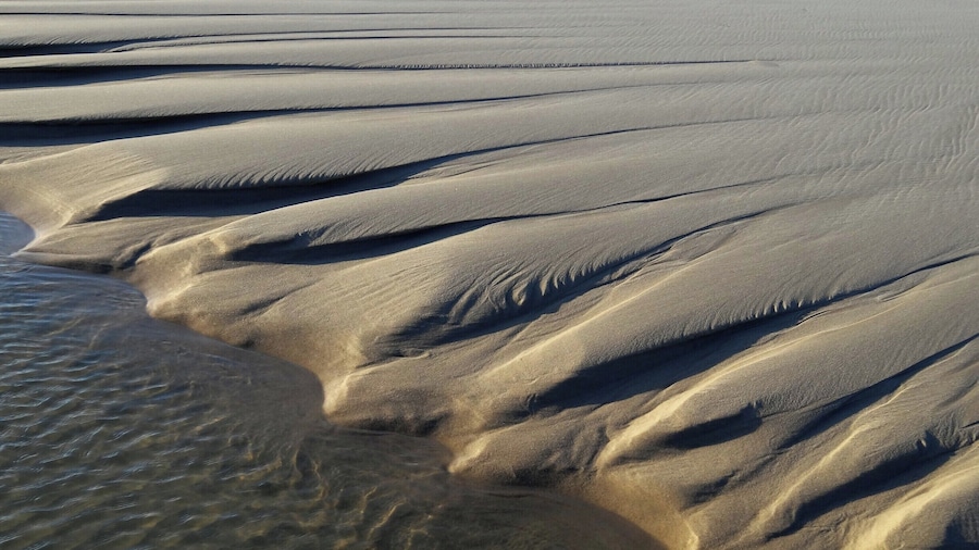 #Aquiraz #Beach
Walking on the beach
Praia de Aquiraz.
Passeios pela praia no final do dia sĂŁo sempre inspiradores.