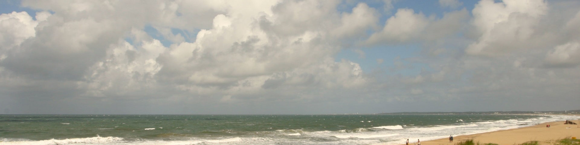 La Pedrera mostrando uma praia