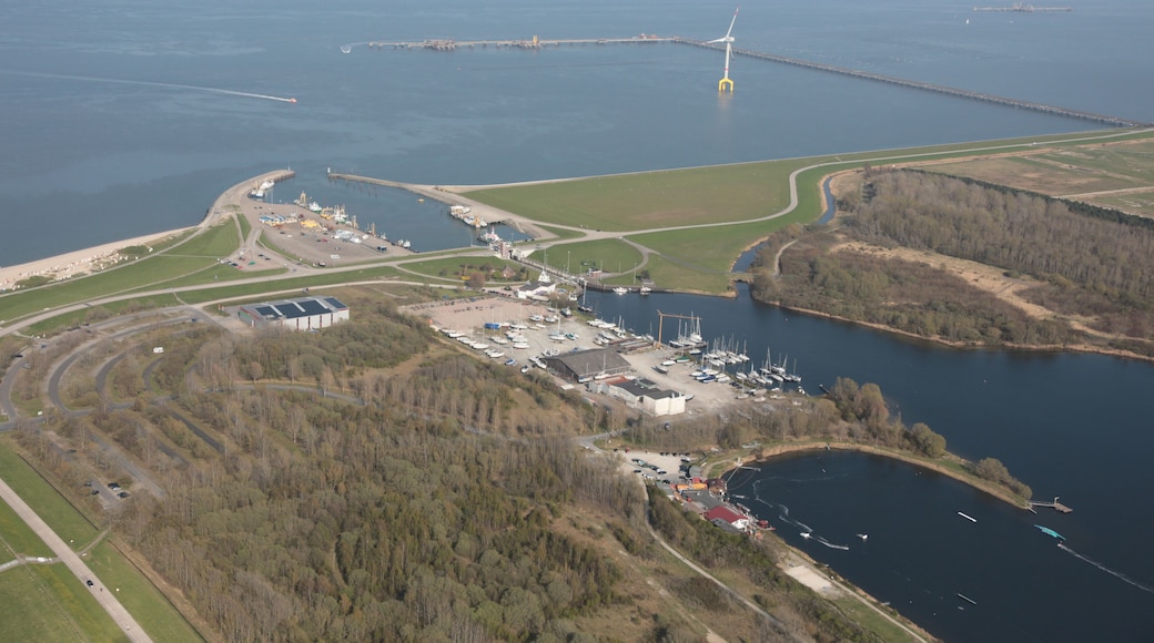 Fotoflug von Nordholz-Spieka nach Oldenburg und Papenburg This photo was taken by Alchemist-hp. If you use one of my photos, an email (account needed) or a message or direct to: my email account would be greatly appreciated. Please note the license terms. Other licensing terms can get discussed, too. This file is copyrighted and has been released under a license which is incompatible with Facebook's licensing terms. It is not permitted to upload this file to Facebook.