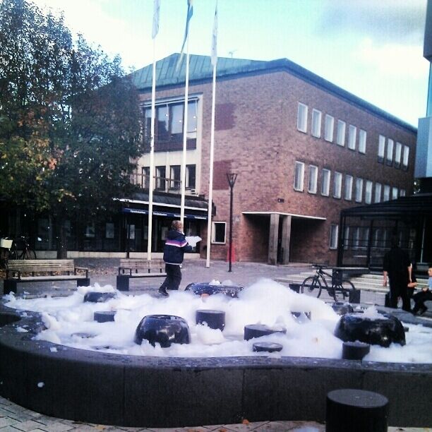 Someone spilled detergent in the "arty fountain" at the town Square making it actually useful and looking good for once. 