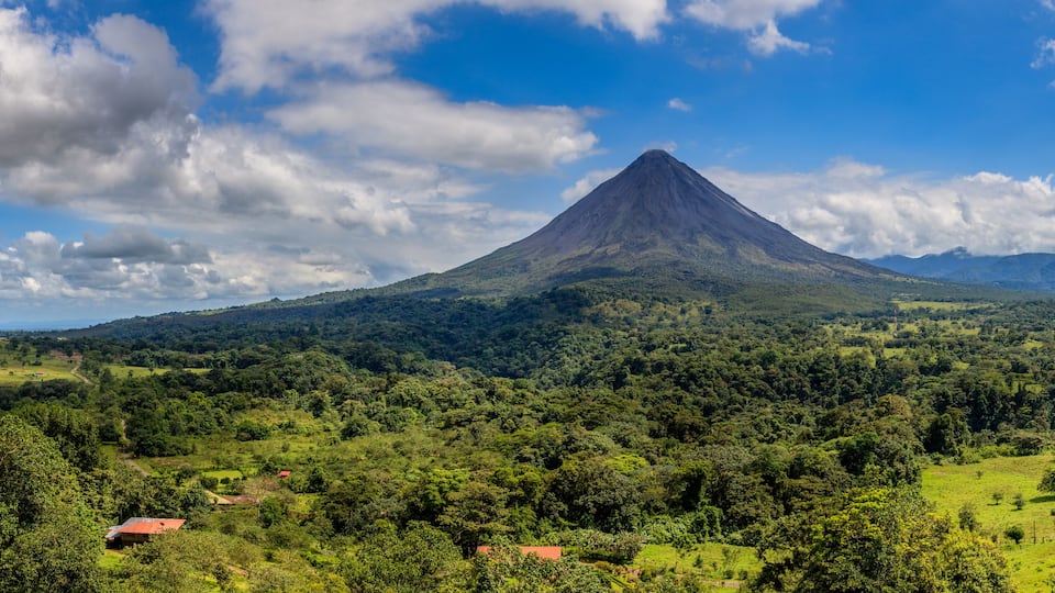Arenal Volcano panorama