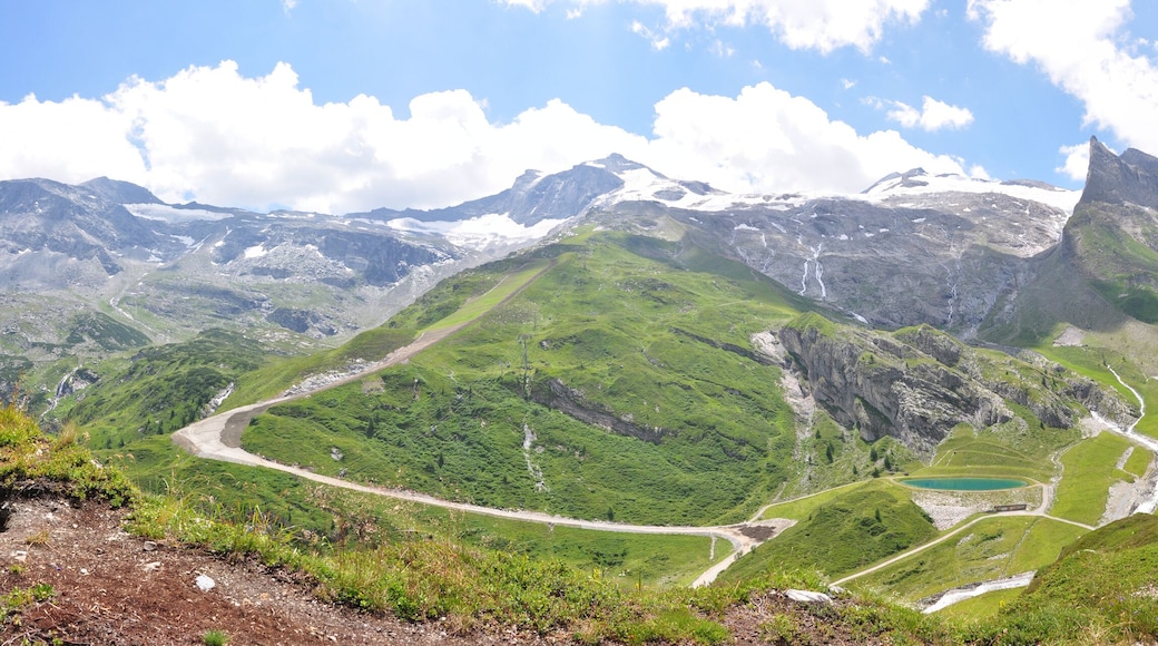Bergkulisse am Hintertuxer Gletscher
