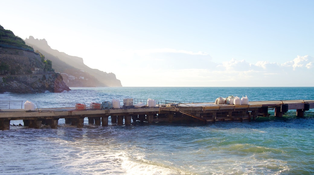 Minori showing general coastal views