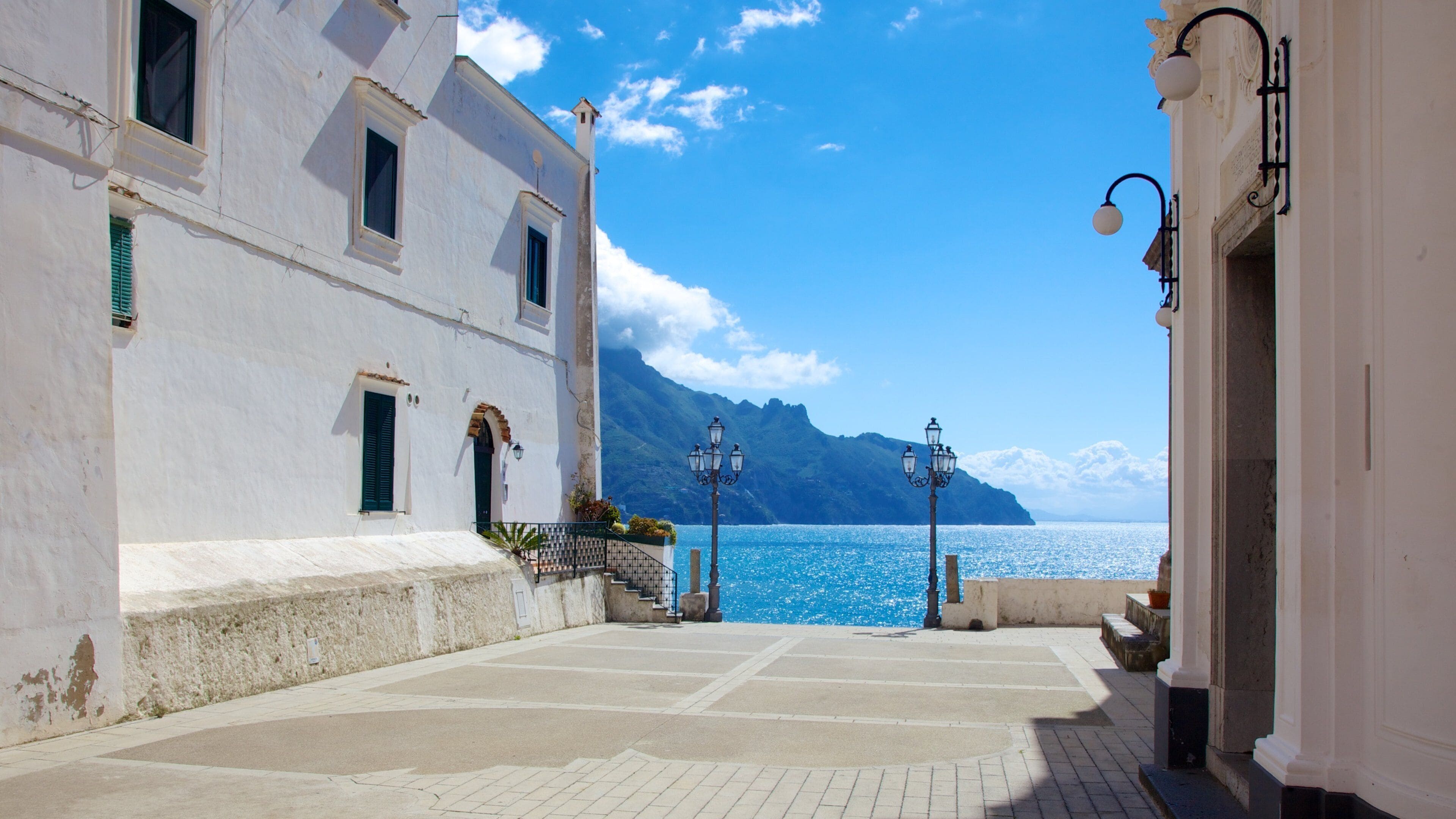 アマルフィ海岸 フィーチャー 海岸沿いの町, スカイライン と 遺跡