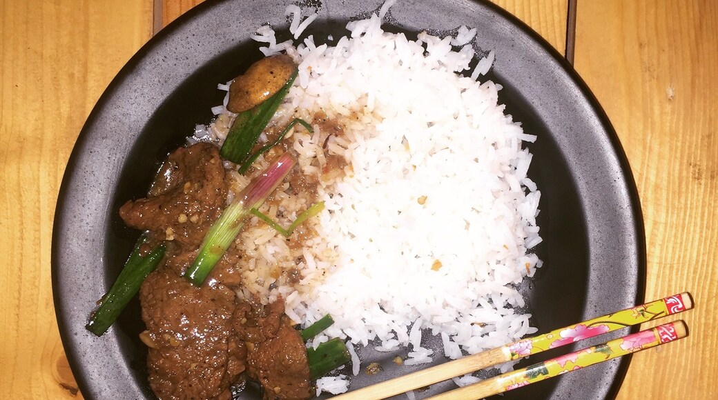 #FoodieFinds
Chopsticks and beef are a match made in heaven