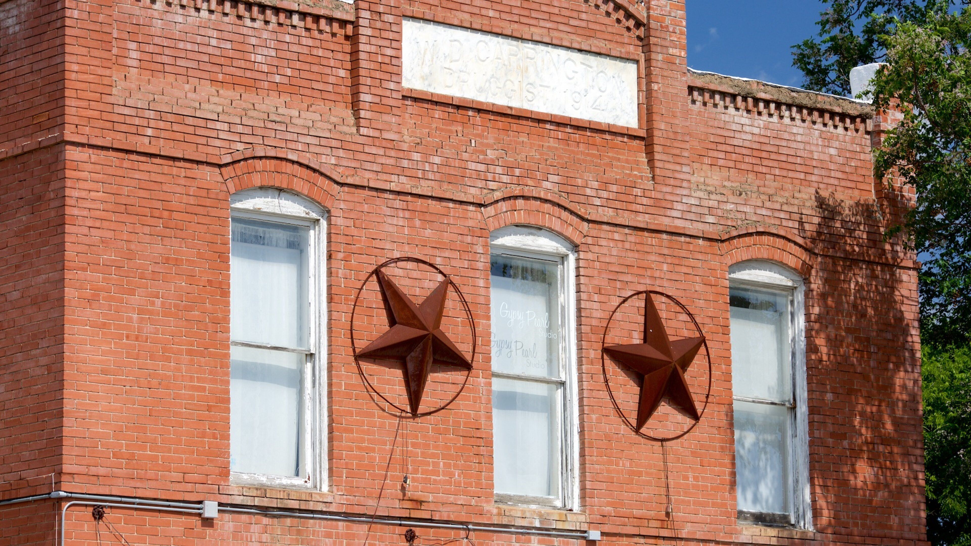 Buda featuring heritage architecture