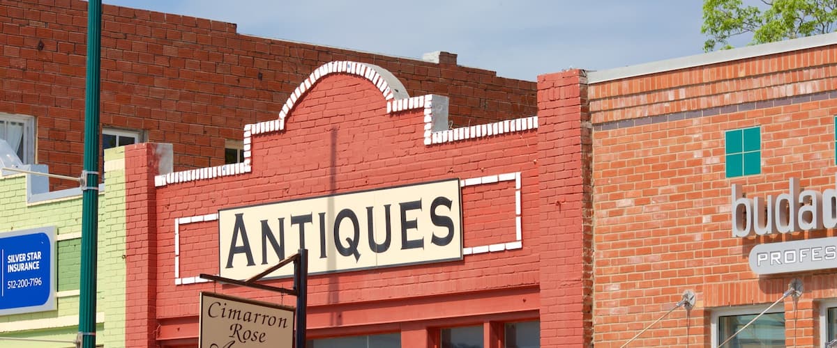 Buda featuring signage