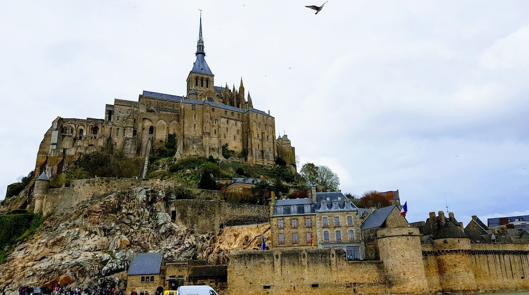 Amassing town location