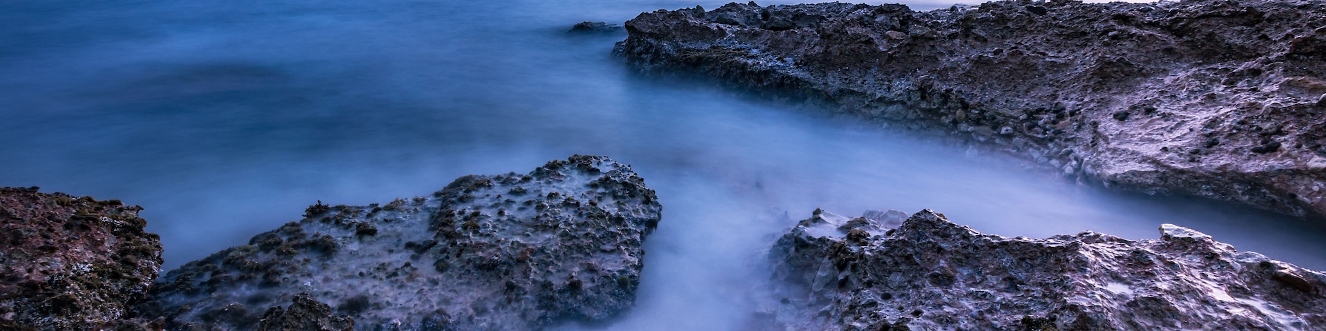 Long exposure on the cala blanca beach, alcossebre castellon spain